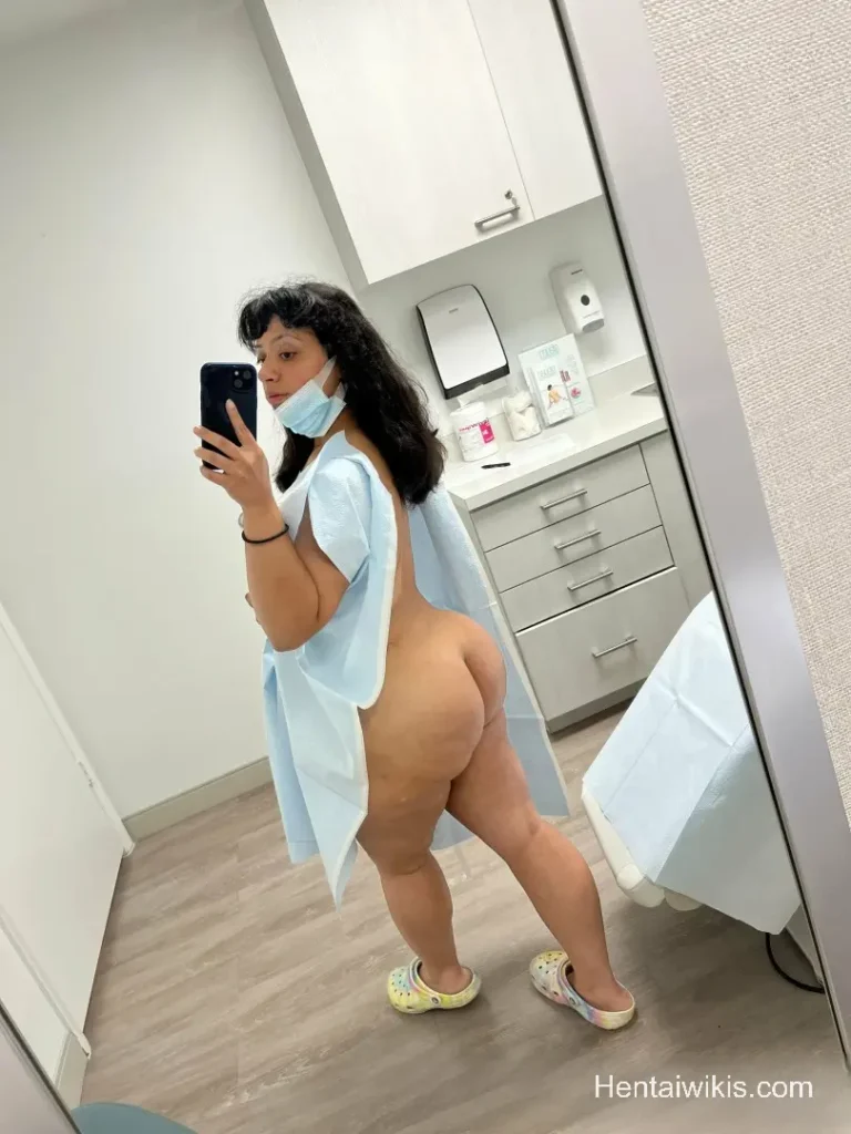 Porno Médica rabuda vazou mostrando a bunda gorda e fodendo escondida com paciente no consultório (1)